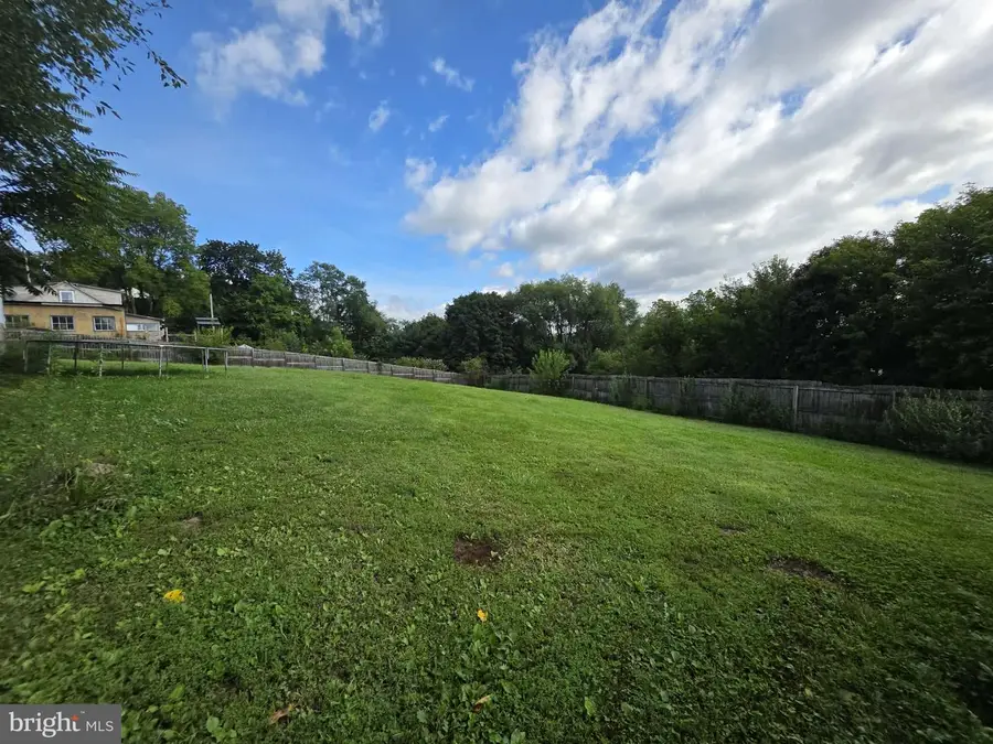 11459 Juniata Ave, Mount Union, PA 17066 - #2