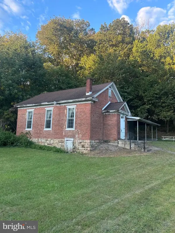 320 Locust Run, THOMPSONTOWN, PA 17094