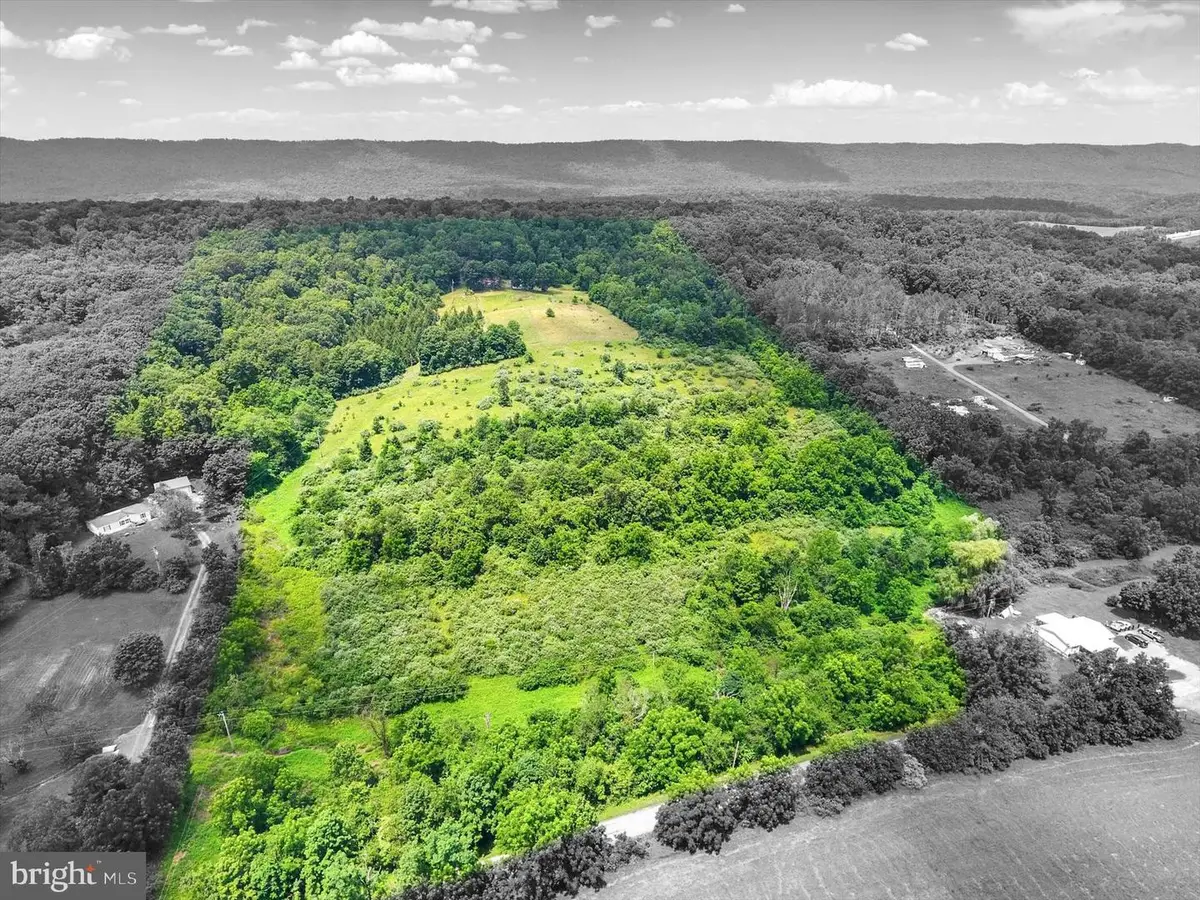 241 Tobias Dr, East Waterford, PA 17021 - #1