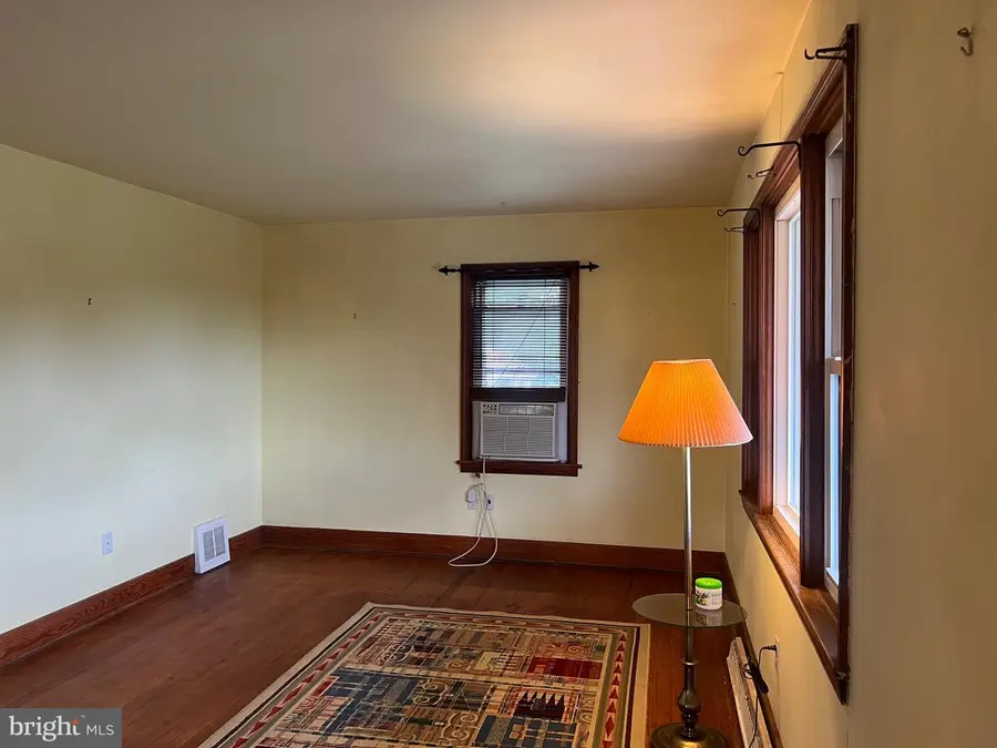 74 Autumn St, Mifflintown, PA 17059 - #3