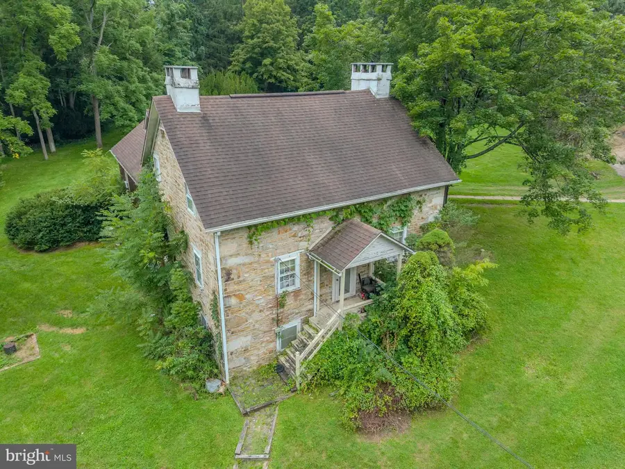 4596 Arch Rock Rd, Mifflintown, PA 17059 - #3