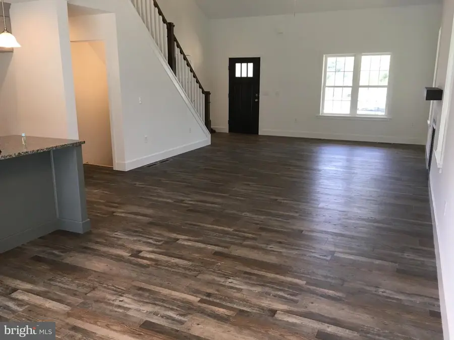 332 W Fritz Ave, Quarryville, PA 17566 - #2