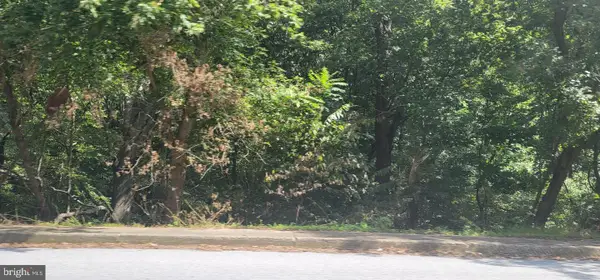 32 S Duke St, MILLERSVILLE, PA 17551