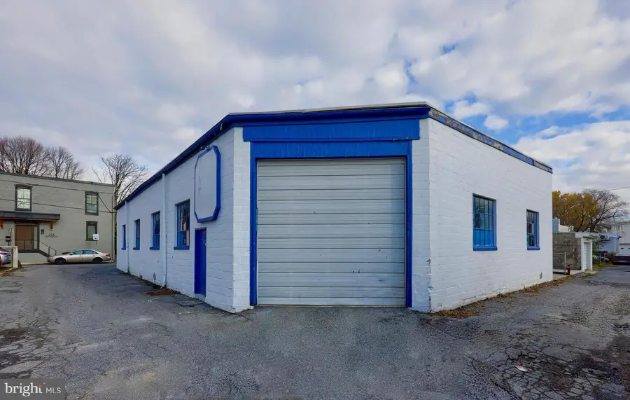 218 E Madison St, Lancaster, PA 17602 - Image #2