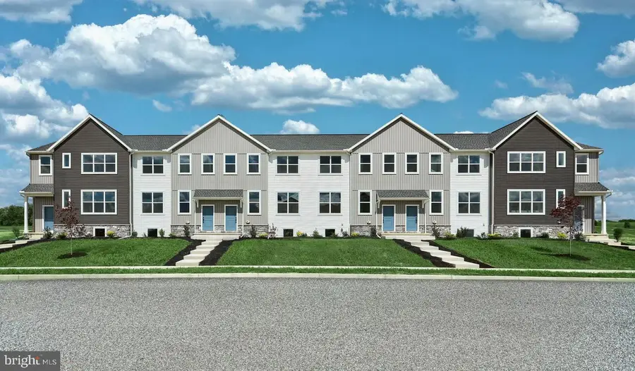 77 N Conifer Dr, Elizabethtown, PA 17022 - Image #2