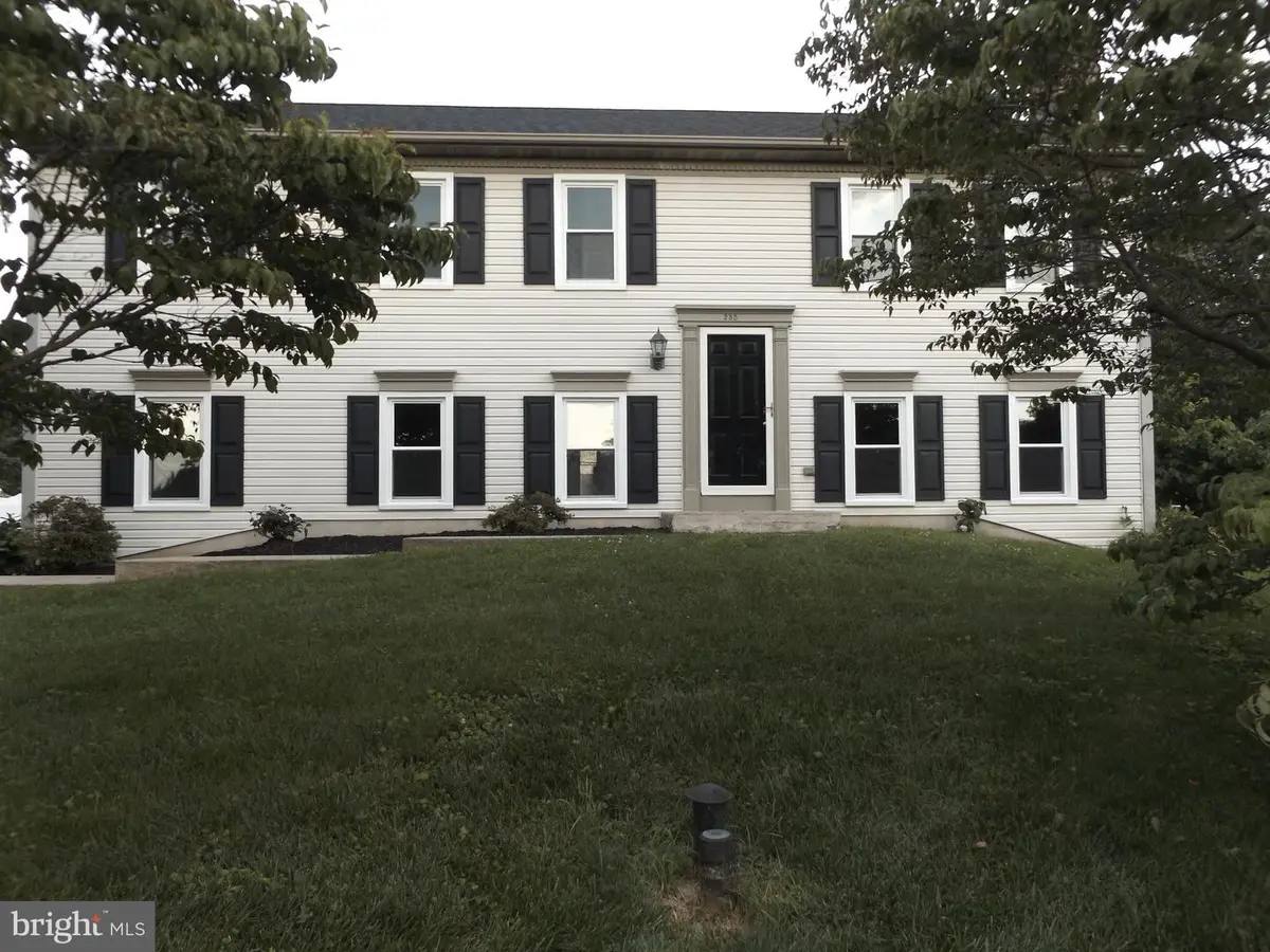 235 Landis Dr, Lancaster, PA 17602 - Image #1