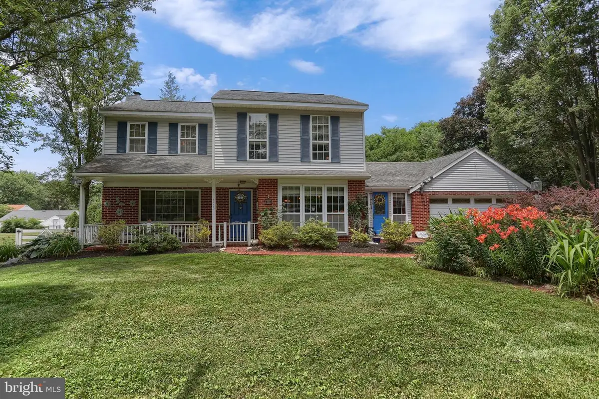 975 Groff Ave, Elizabethtown, PA 17022 - Image #1