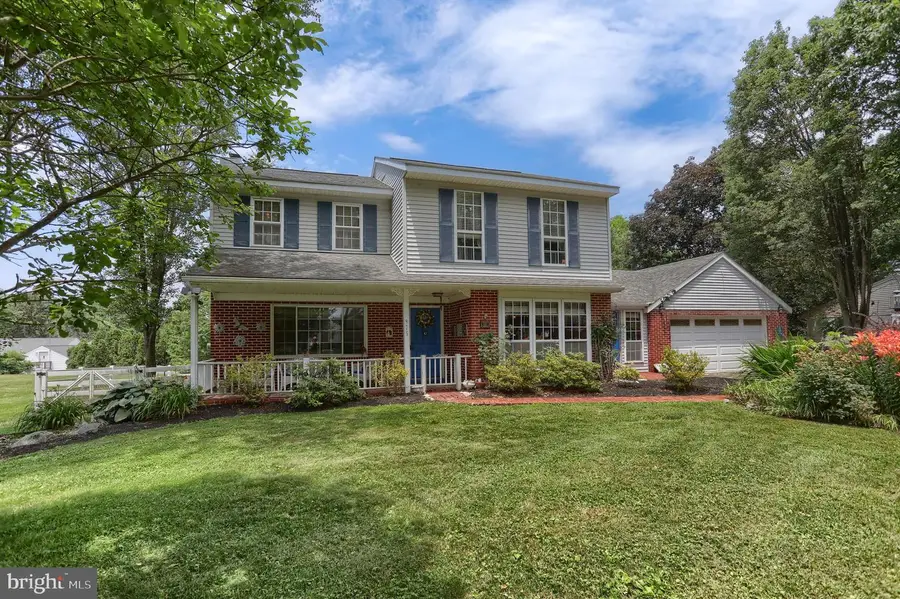 975 Groff Ave, Elizabethtown, PA 17022 - Image #2