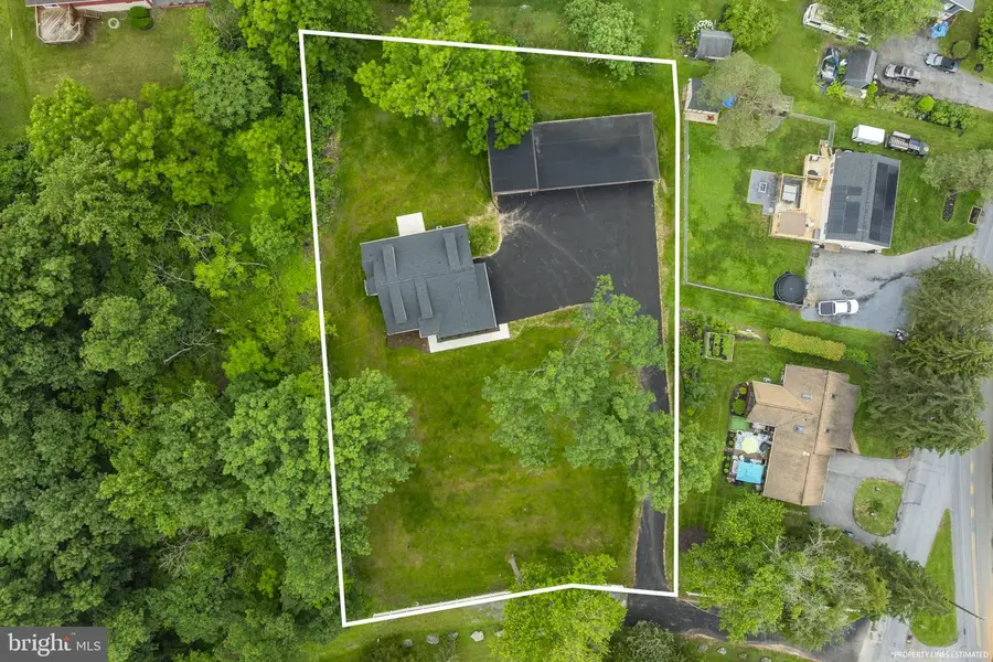 105 Lake Rd, Elizabethtown, PA 17022 - Image #2