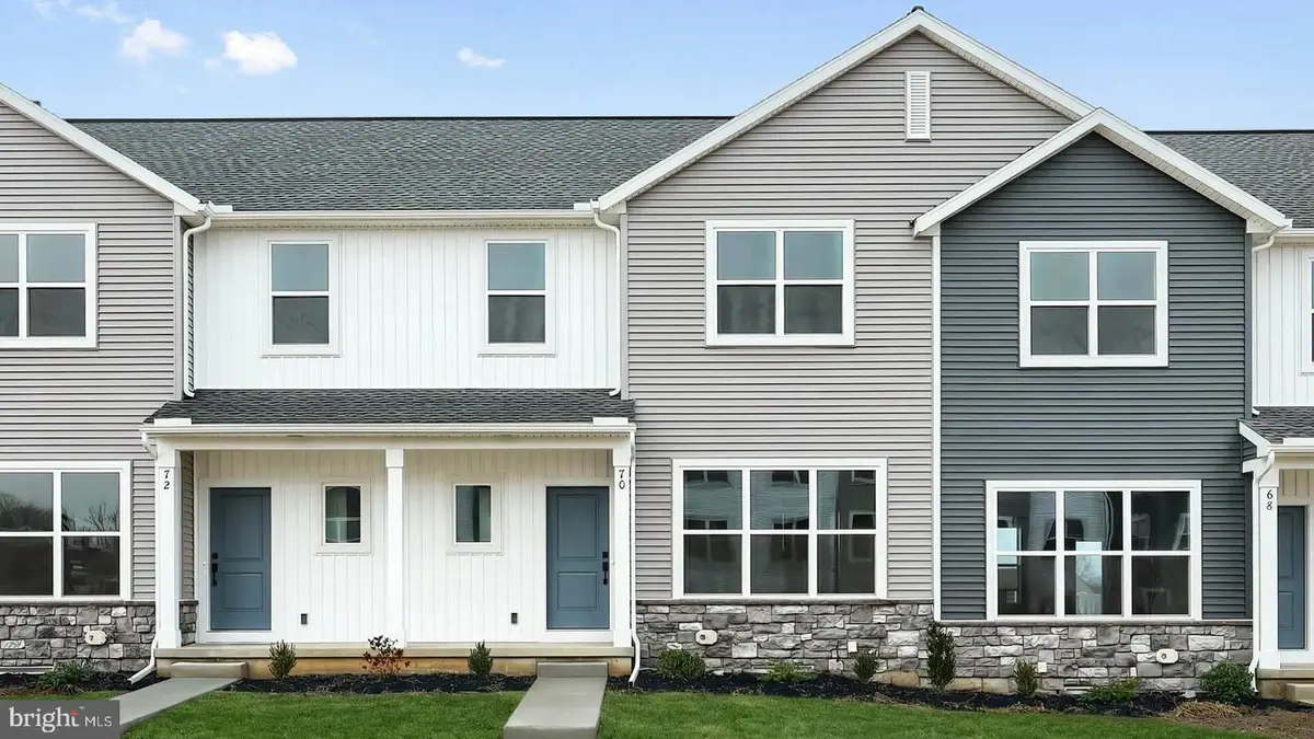 70 N Conifer Dr, Elizabethtown, PA 17022 - Image #1