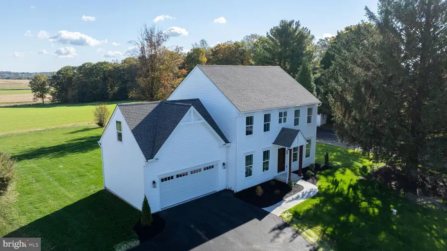 1217 Lebanon Rd, Manheim, PA 17545 - Image #3