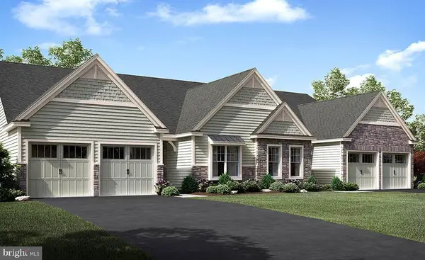 404 Autumn Harvest Ln #32, LITITZ, PA 17543