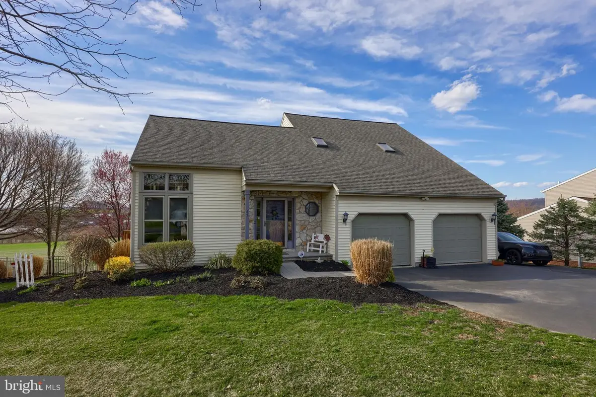 65 S Reamstown Rd, Stevens, PA 17578 - Image #1