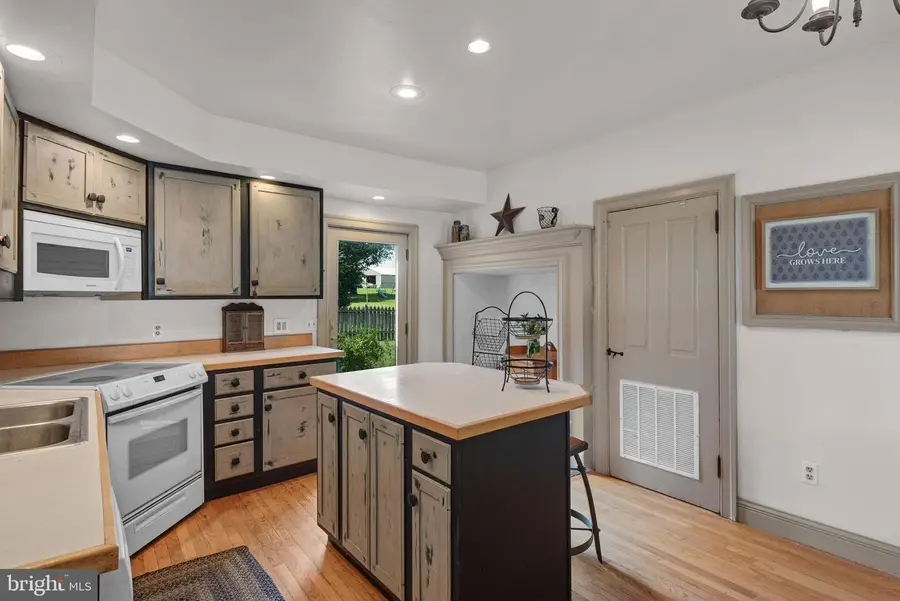 739 Village Rd, Lancaster, PA 17602 - Image #3