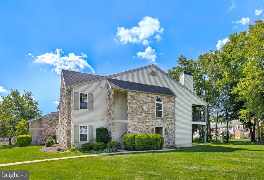 212 Greenview Dr, Lancaster, PA 17601 - Image #3