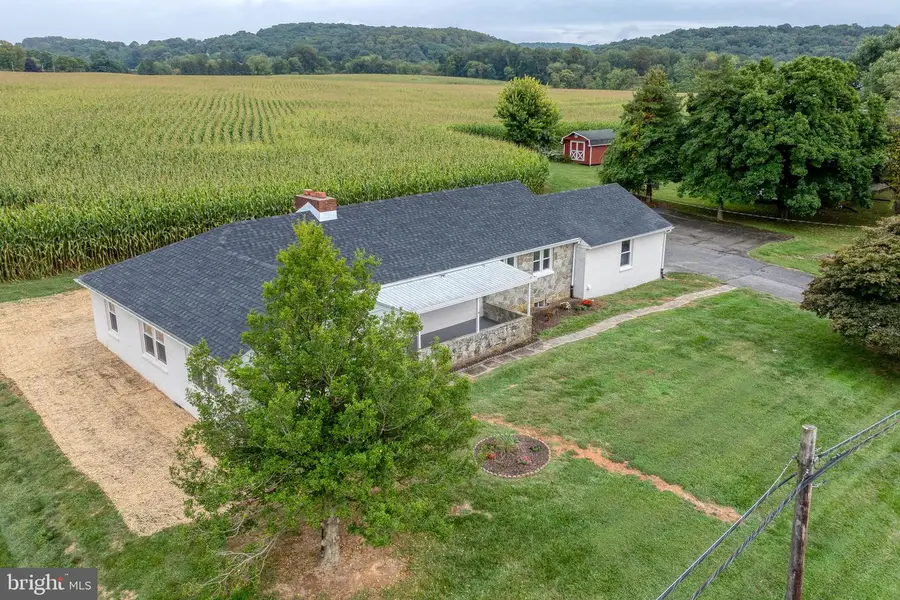 725 Marticville Rd, Pequea, PA 17565 - Image #3