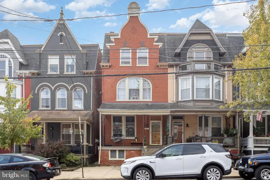 354 E Chestnut St, Lancaster, PA 17602 - Image #2