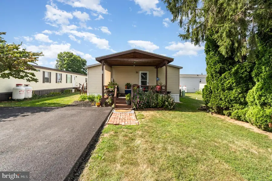 90 Penn Valley Vlg, Lititz, PA 17543 - Image #3