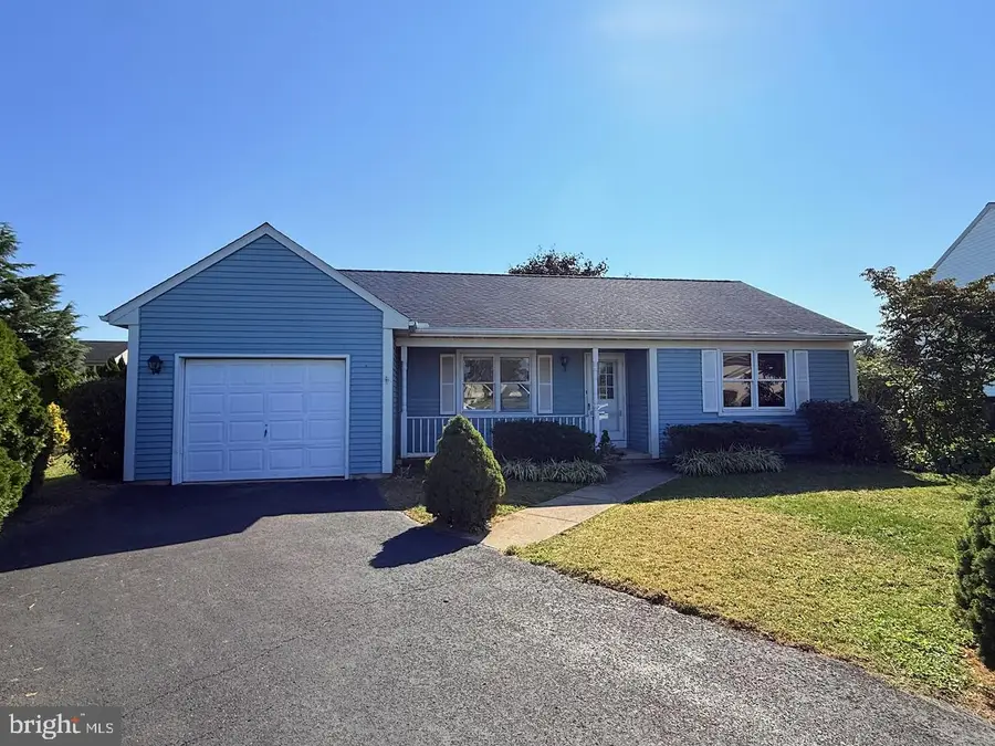 220 Sycamore Ln, New Holland, PA 17557 - Image #2