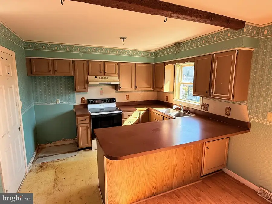 220 Sycamore Ln, New Holland, PA 17557 - Image #3