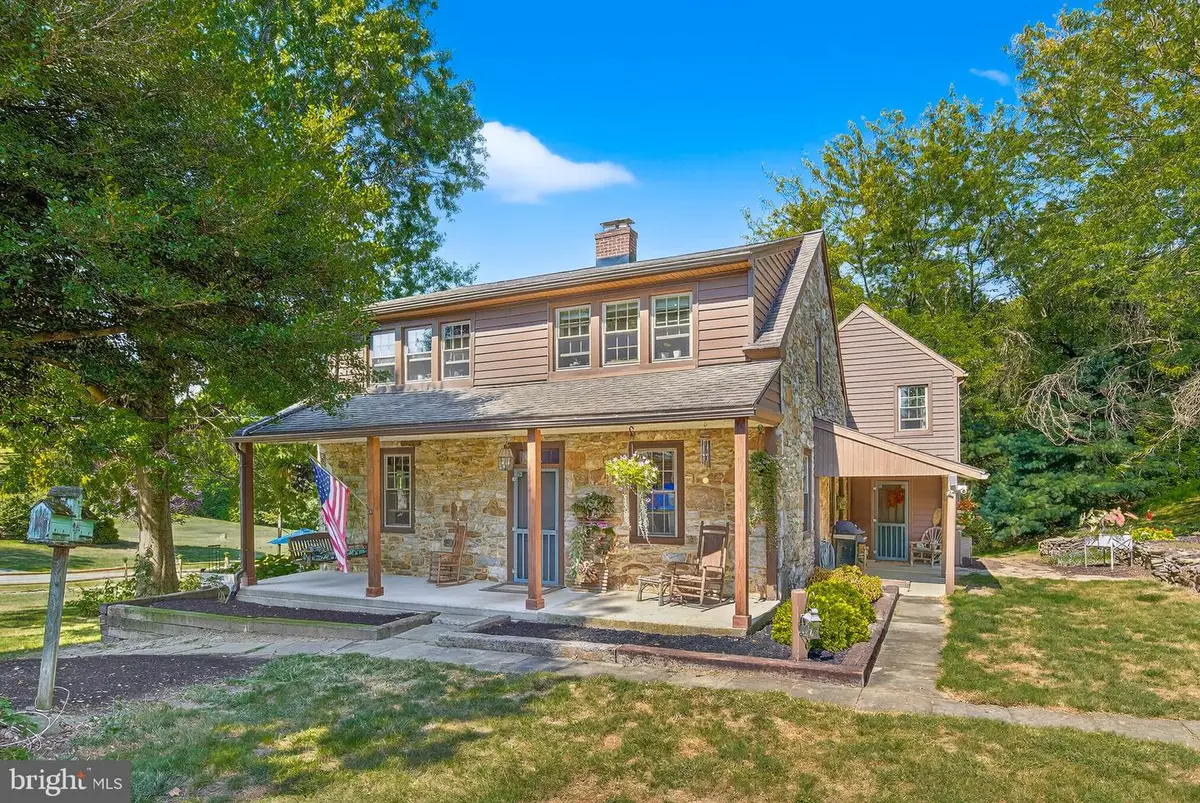 249 Blue Ln, Columbia, PA 17512 - Image #1