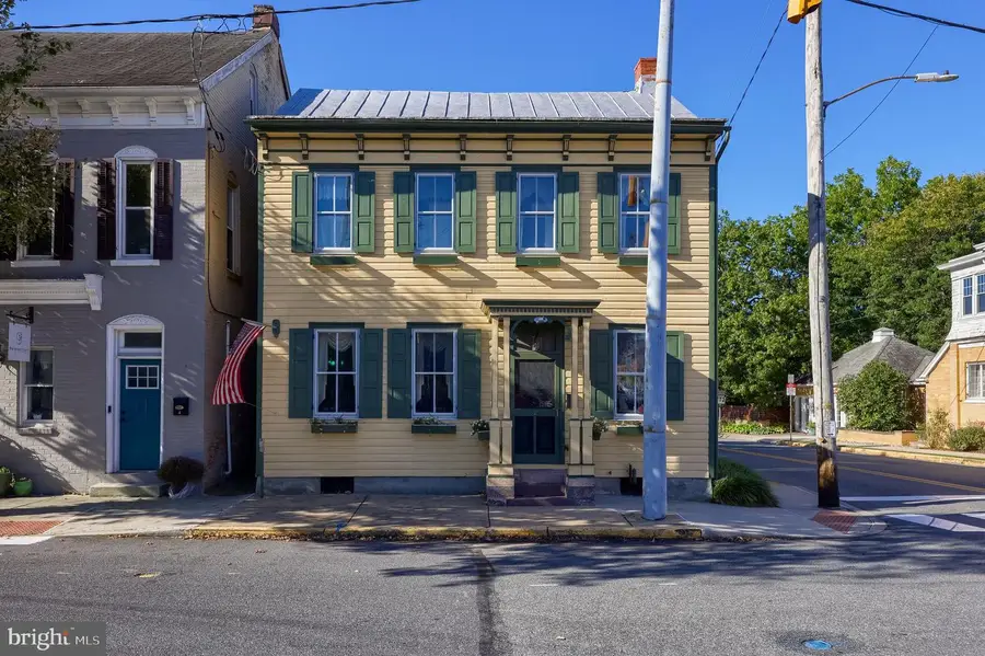 2 S Charlotte St, Manheim, PA 17545 - Image #3