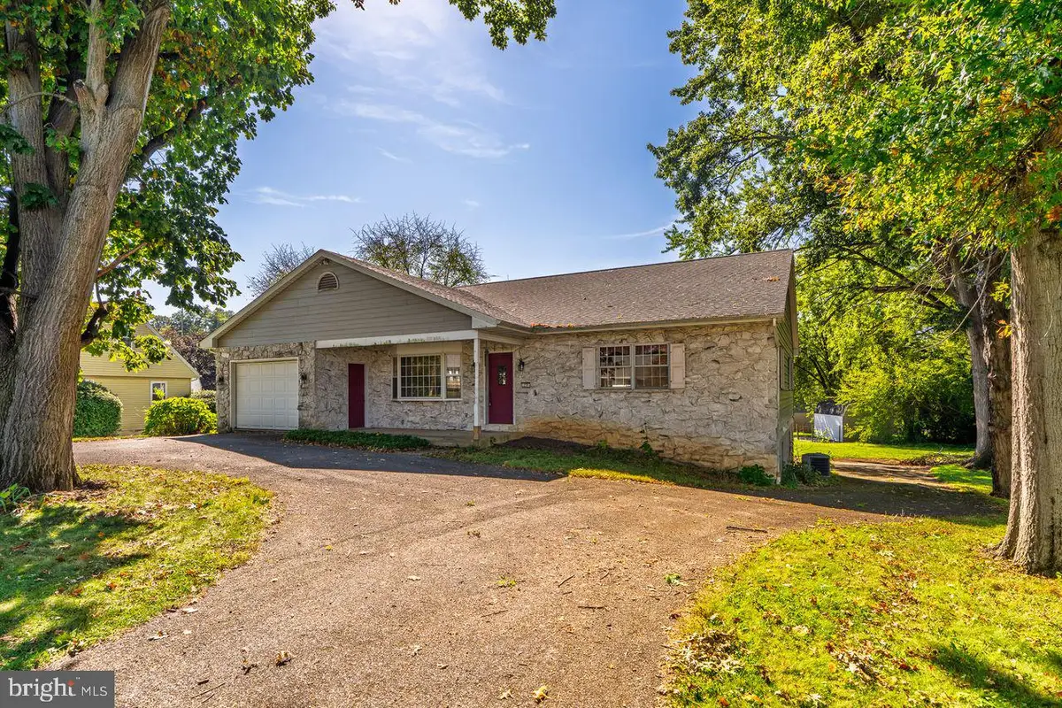 250 Froelich Ave, Mountville, PA 17554 - Image #1