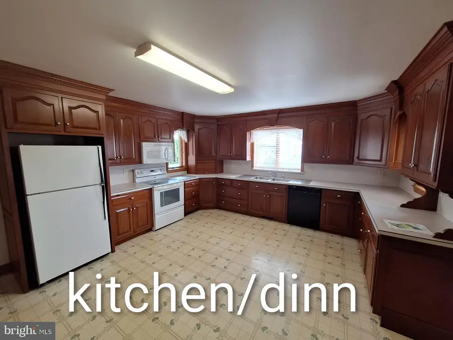 65 Weidmansville Rd, Ephrata, PA 17522 - Image #3