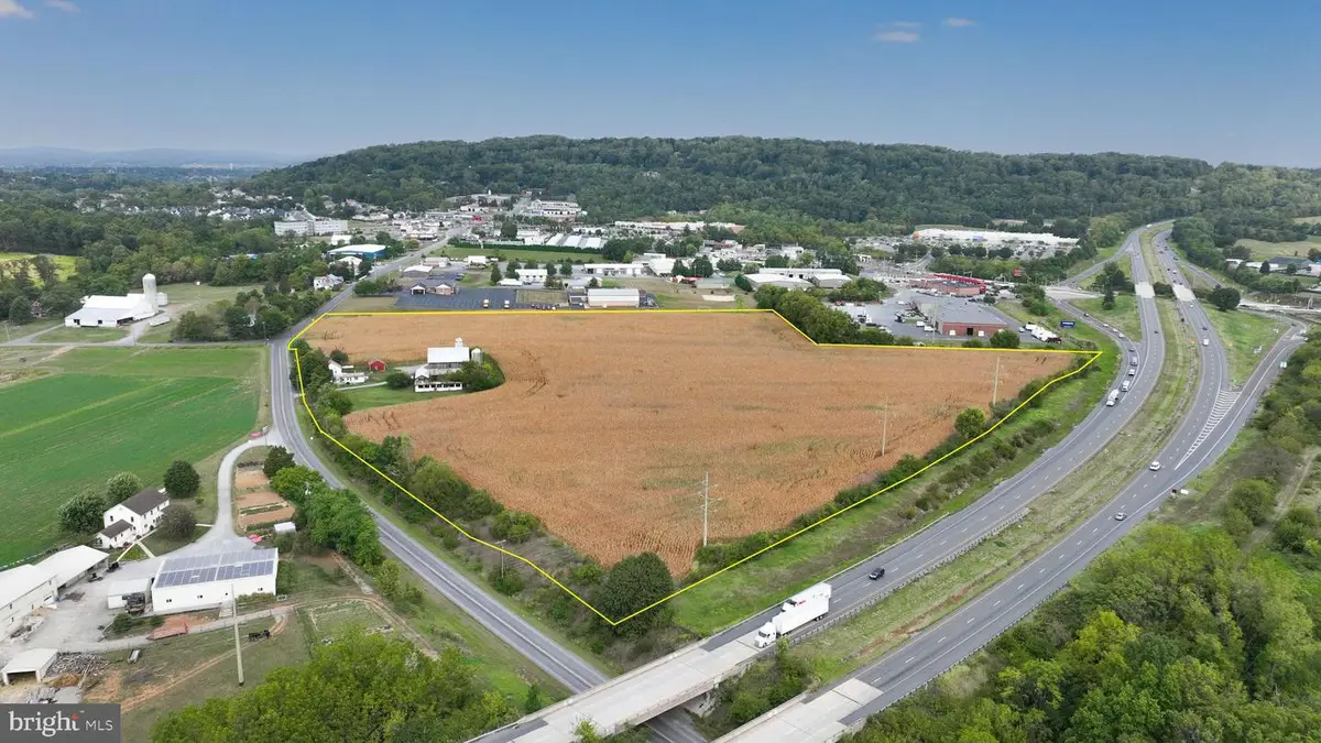 200 Pleasant Valley Rd, Ephrata, PA 17522 - Image #1