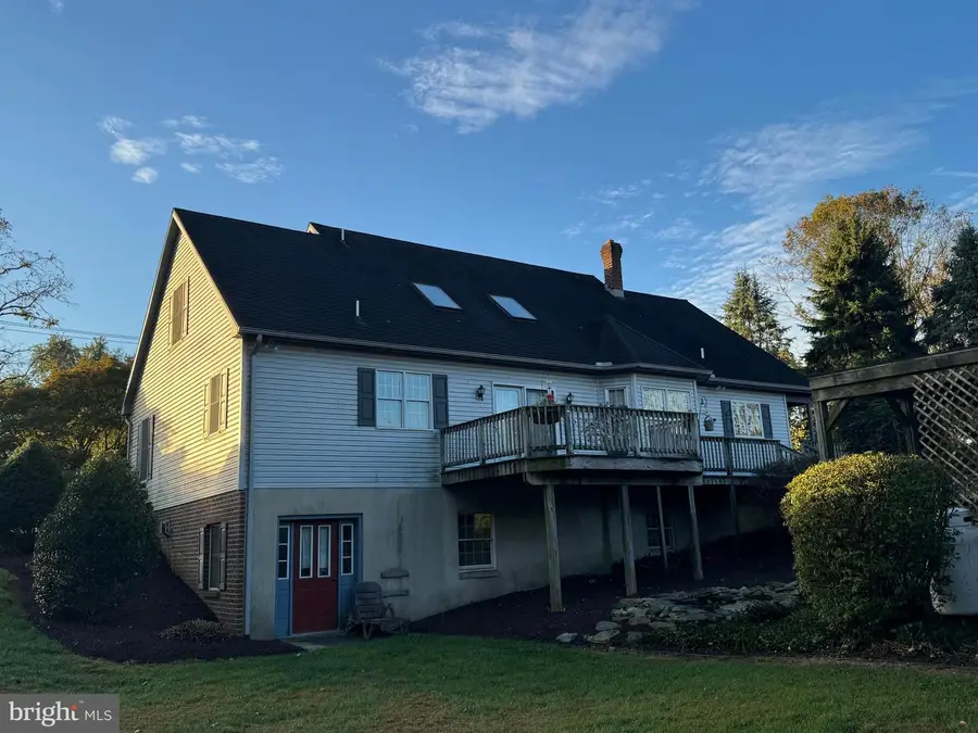 1430 N Penryn Rd, Manheim, PA 17545 - Image #2