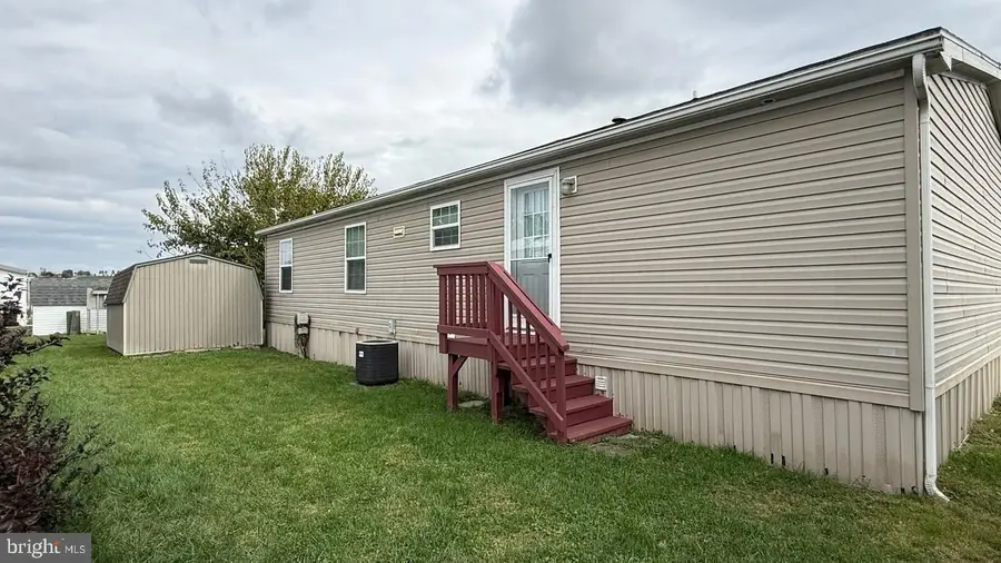 27 Penn Valley Vlg, Lititz, PA 17543 - Image #3