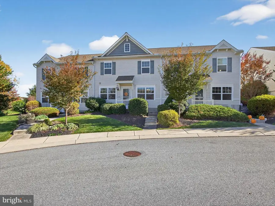 609 Cromwell Cir, Willow Street, PA 17584 - Image #2