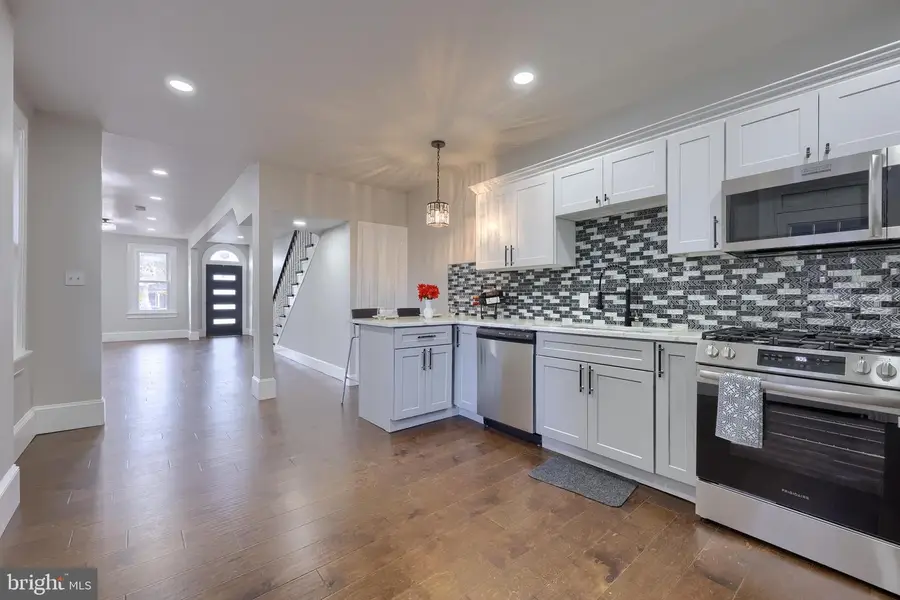 657 W Orange St, Lancaster, PA 17603 - Image #2