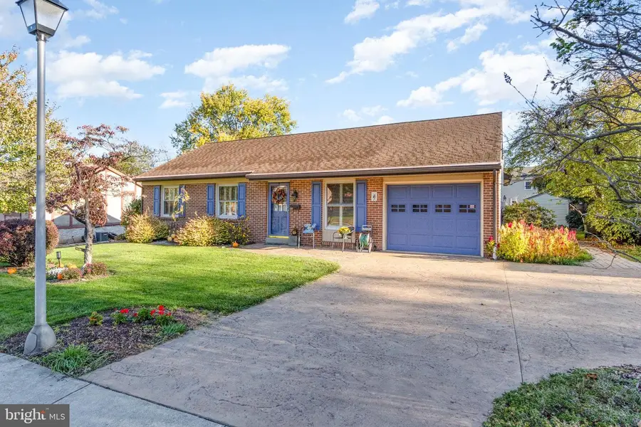 212 Irene Ave, Ephrata, PA 17522 - Image #2