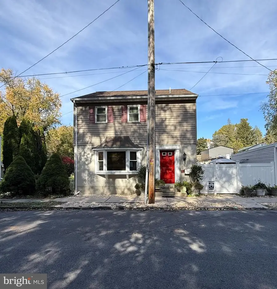 574 E Front St, Marietta, PA 17547 - Image #2