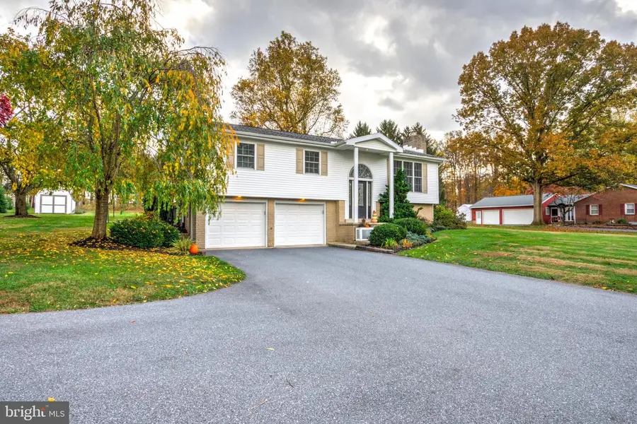 2771 Camp Rd, Manheim, PA 17545 - Image #2