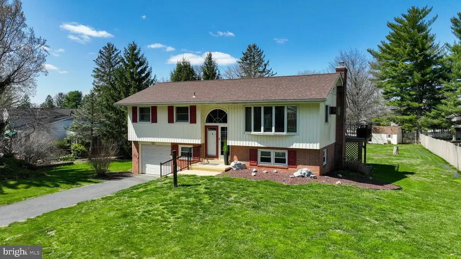 944 Edinburgh Dr, Lancaster, PA 17601 - Image #3