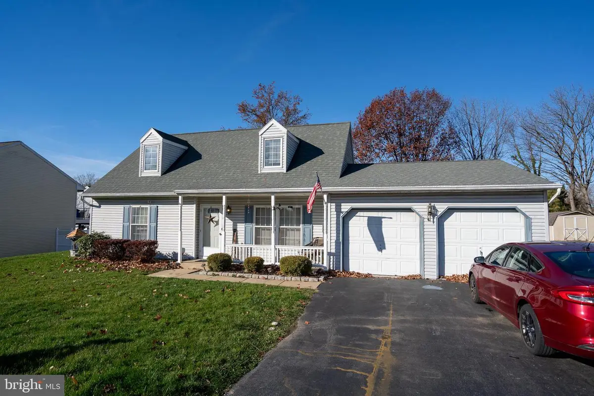 210 Rocklawn Ln, Lancaster, PA 17601 - Image #1