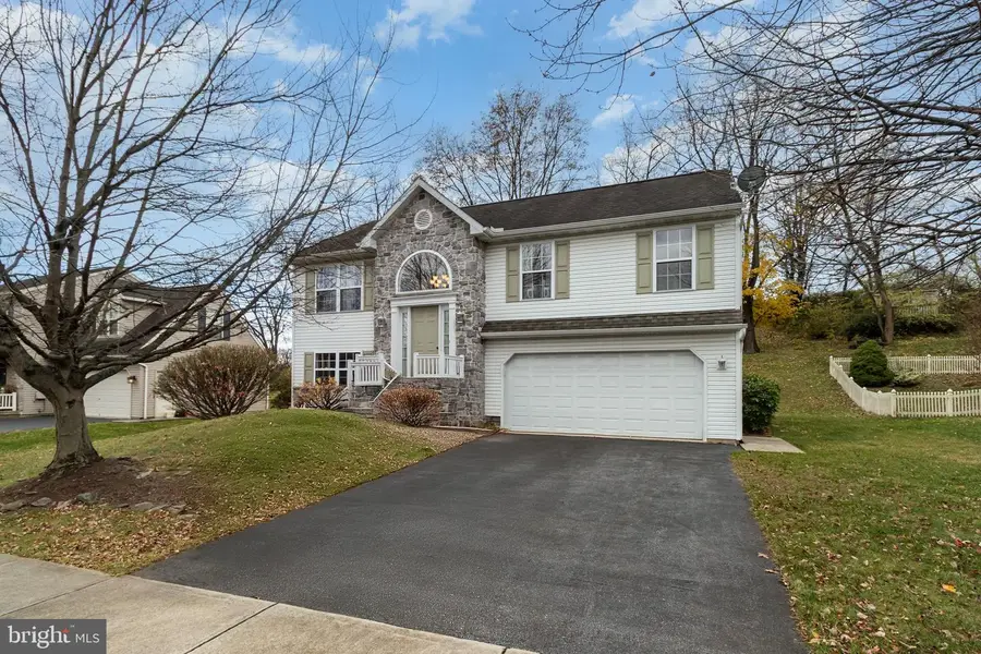 34 Devonshire Pl, Columbia, PA 17512 - Image #2