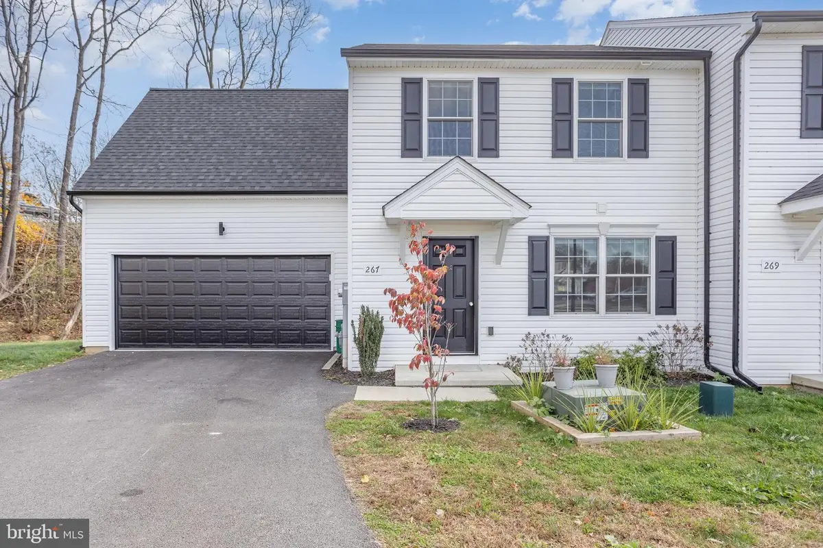 267 Ersa Dr, Elizabethtown, PA 17022 - Image #1