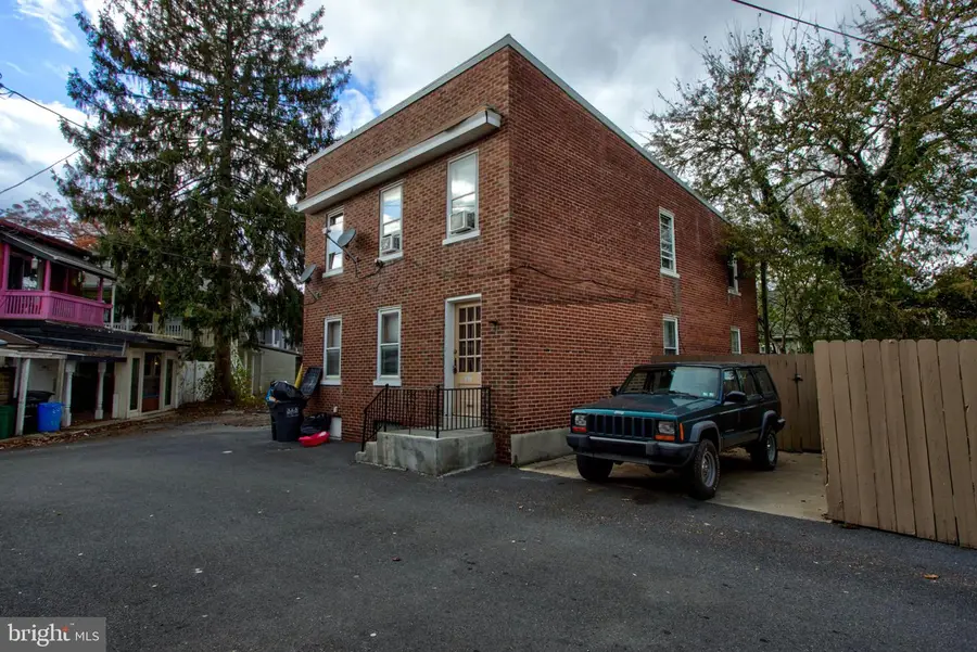 557 W Grant St, Lancaster, PA 17603 - Image #2
