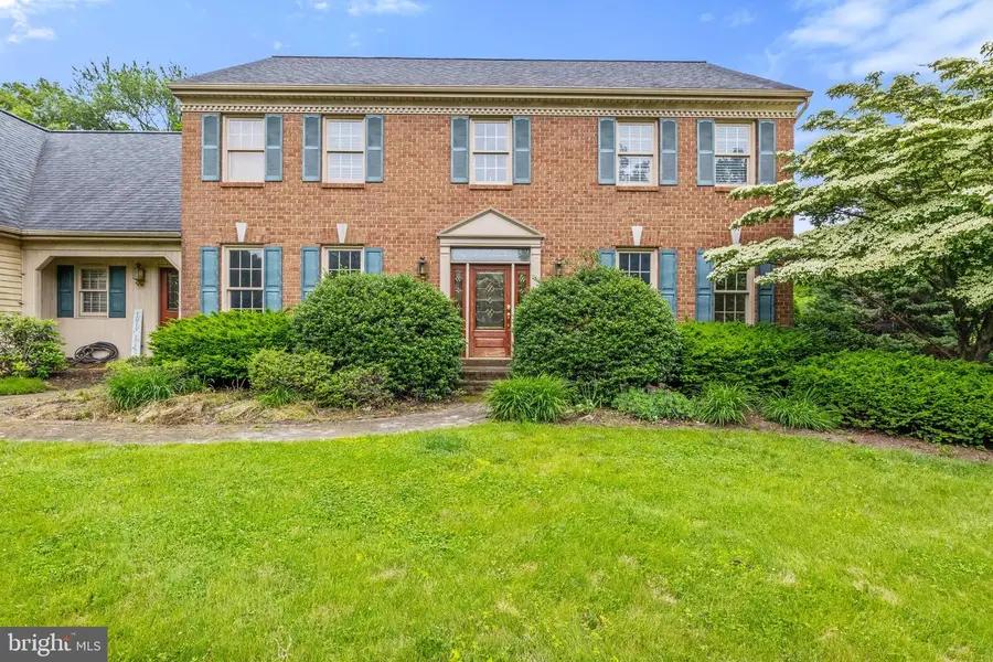 1077 Chapel Forge Dr, Lancaster, PA 17601 - Image #2