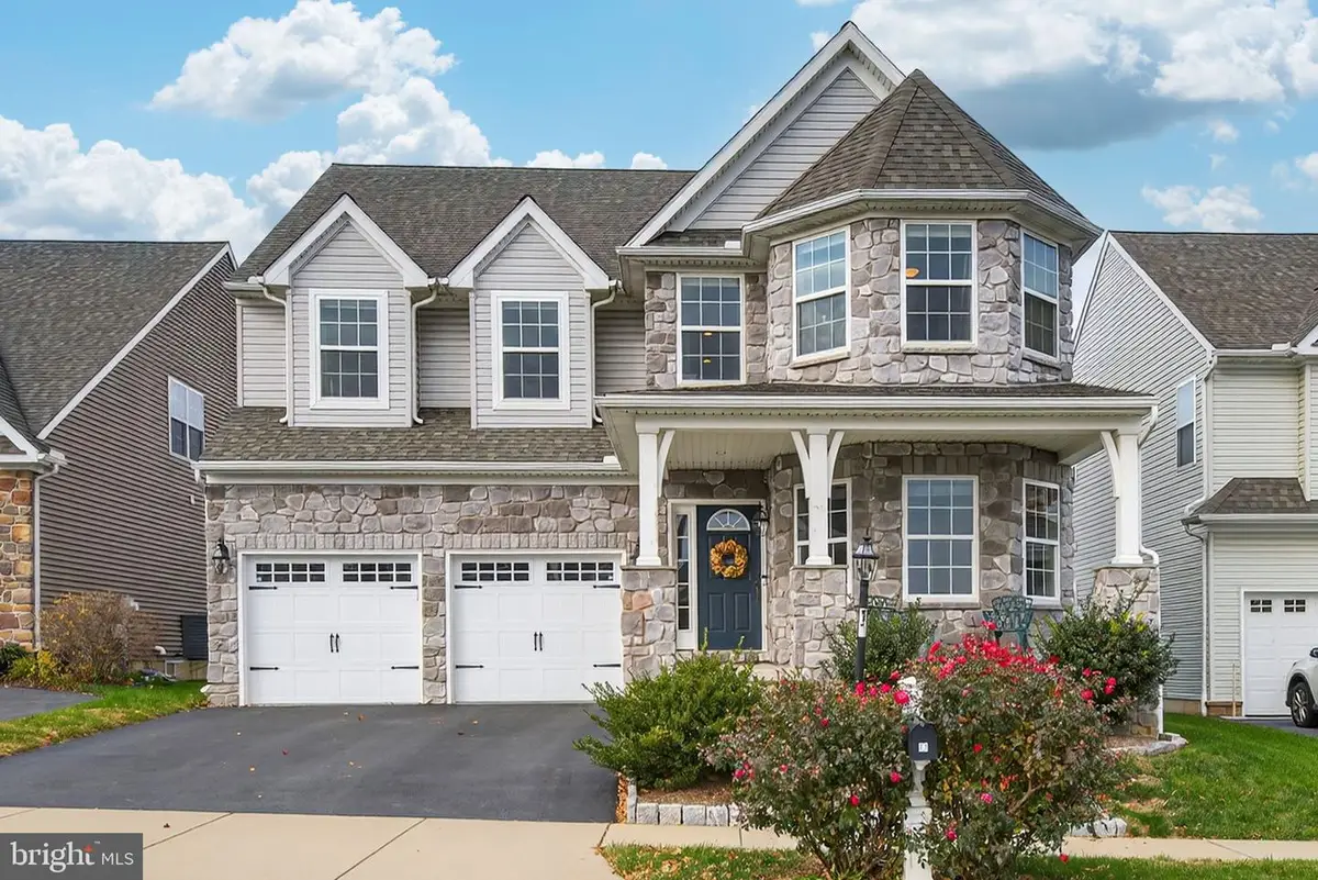 13 Alderwood Way, Lancaster, PA 17601 - Image #1