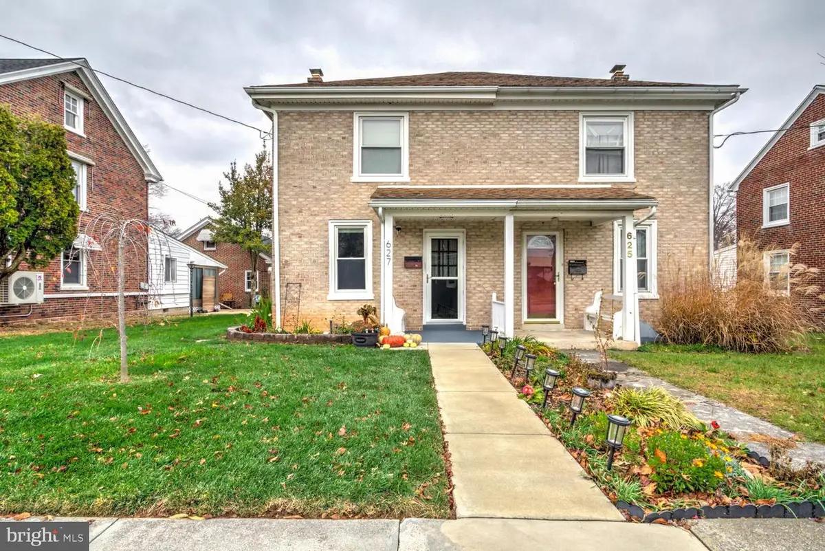 627 Pine St, Denver, PA 17517 - Image #1