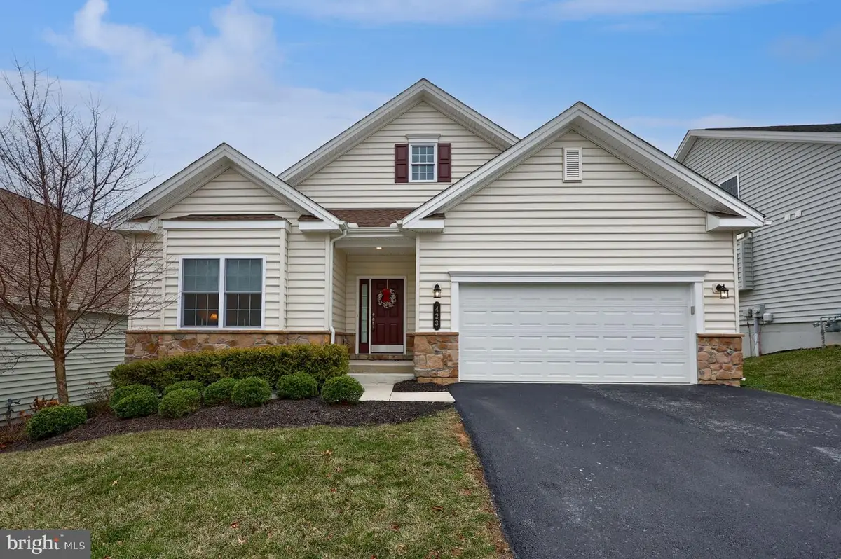 423 Valor Dr, Lititz, PA 17543 - Image #1