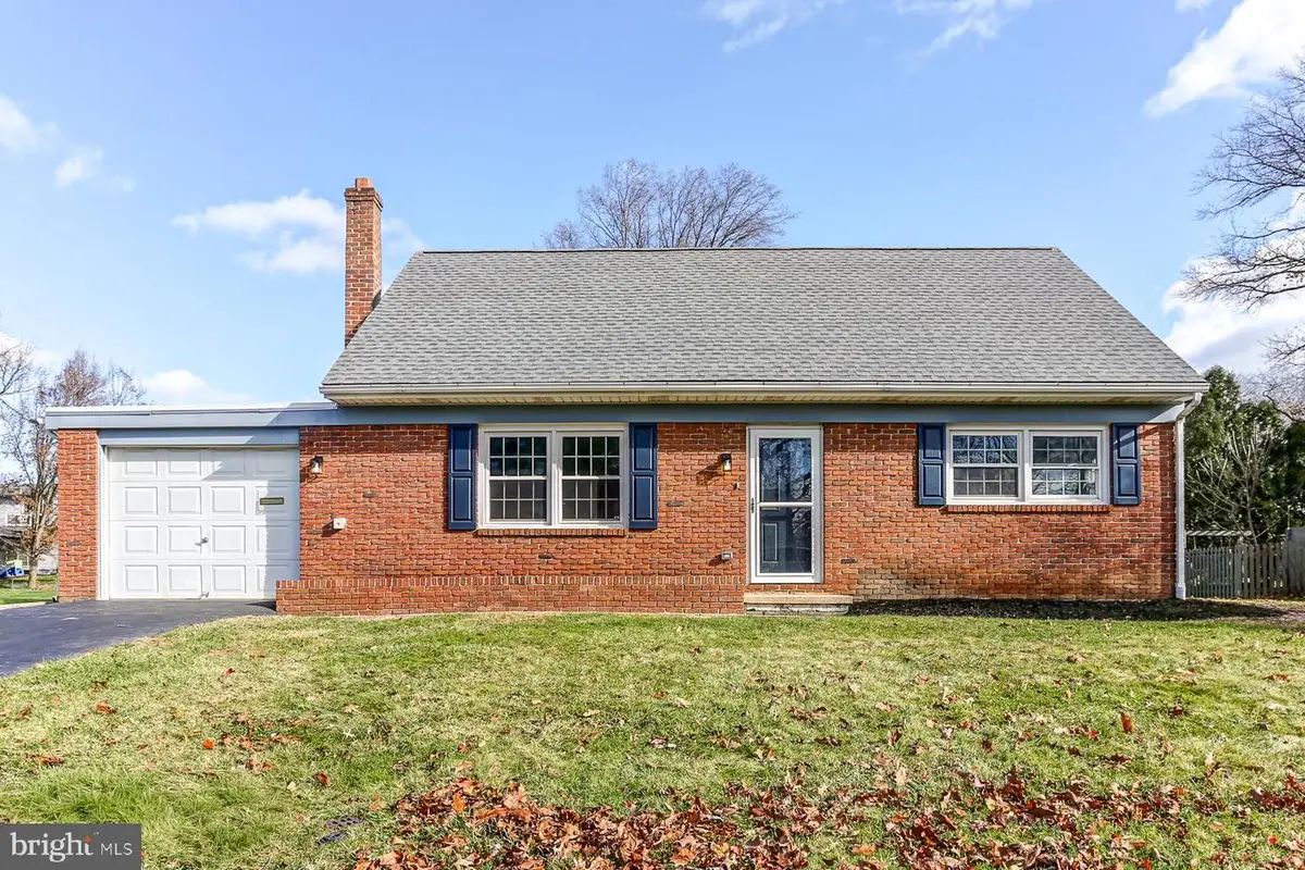 233 Cardinal Rd, Lititz, PA 17543 - Image #1