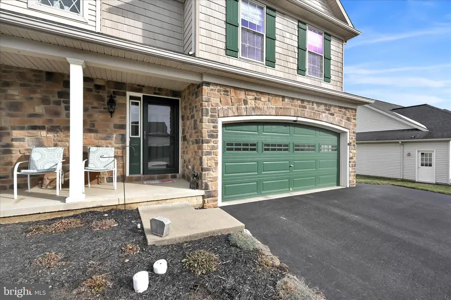 11 Patience Ln, Ephrata, PA 17522 - Image #2