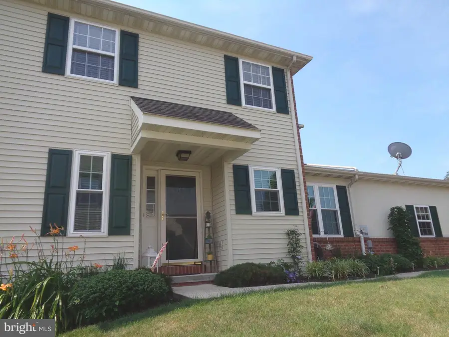 112 Sutherland Rd, Lancaster, PA 17603 - #2
