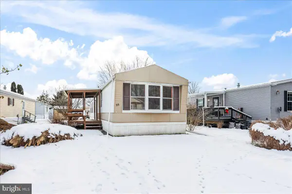 55 Penn Valley Vlg, LITITZ, PA 17543