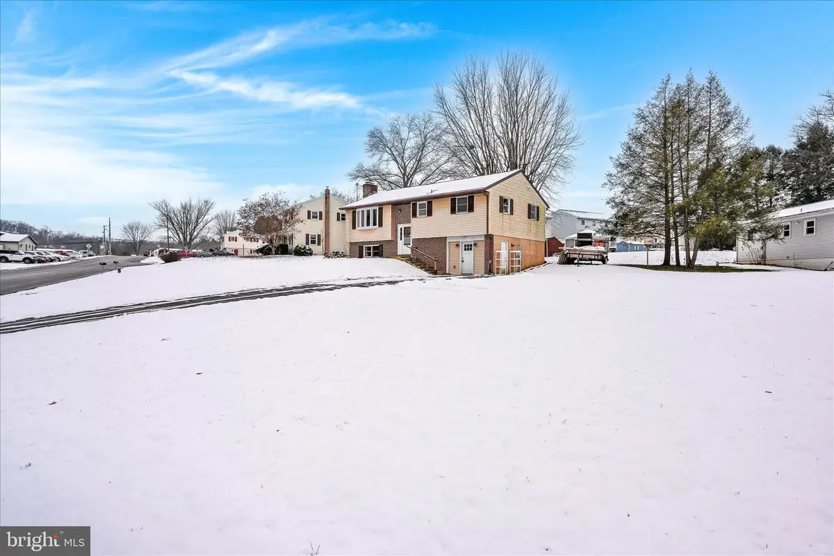 1093 Rettew Mill Rd, Ephrata, PA 17522 - Image #1
